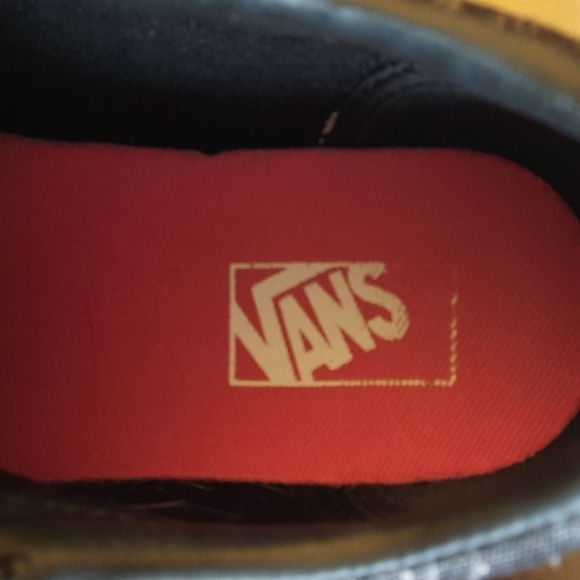 Vans off the wall old skool black with bright pink. Size 5 big girls almost new - Picture 4 of 5